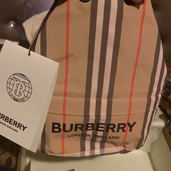 100% Authentic !!! - Burberry Draw String Pouch - Picture 5 of 9